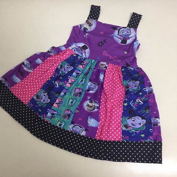 Vampirina Cute Purple Dress - Picture 3 of 6